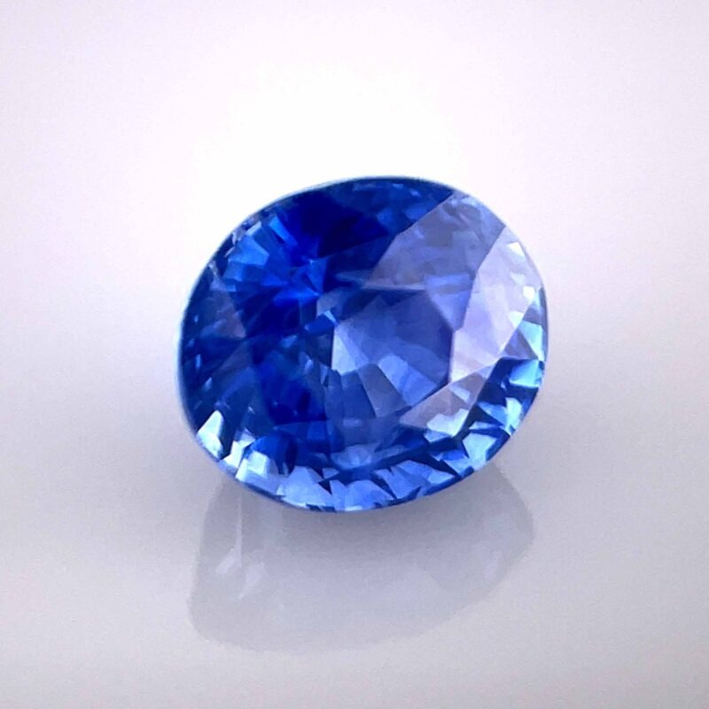 vivid blue sapphire oval