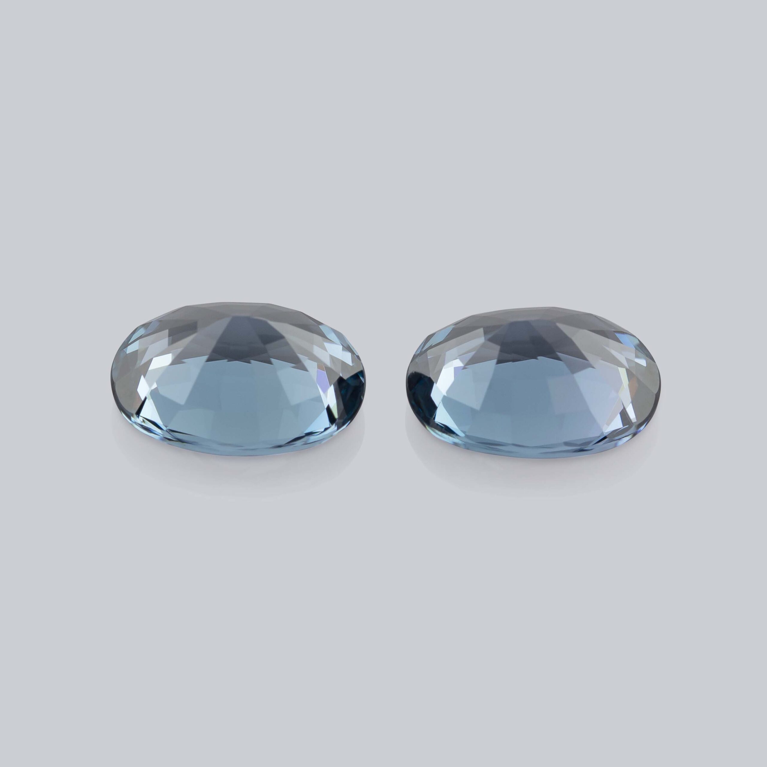 spinelle gris bleu 3.07 carat(s)