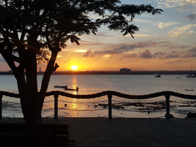 coucher de soleil dar es salaam tanzanie