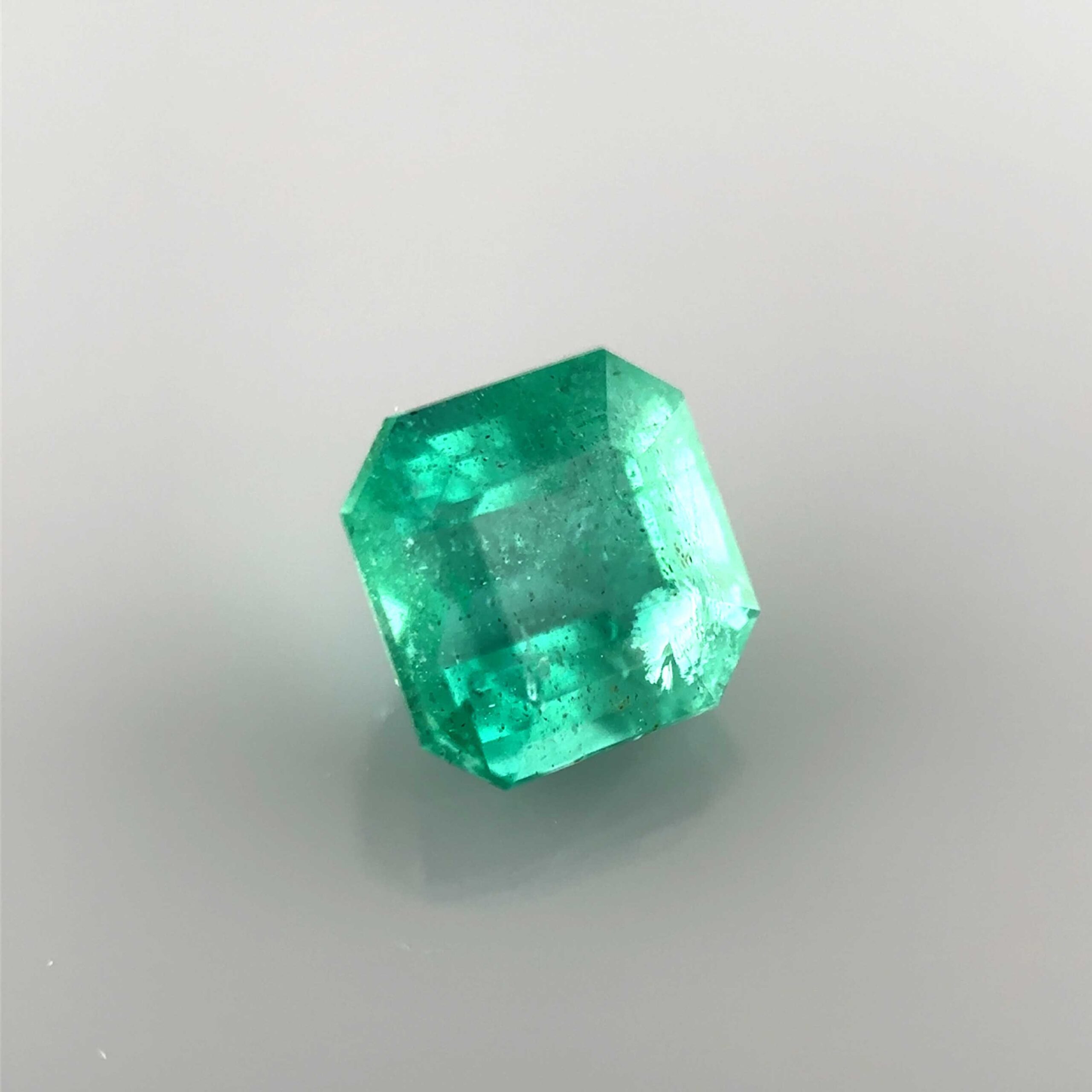 natural green emerald certified minor oil