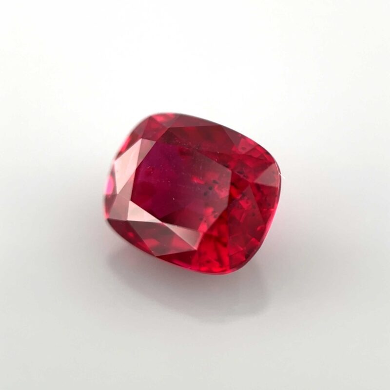 ruby vivid red pigeon blood unheated perfect rare investment red gemstone