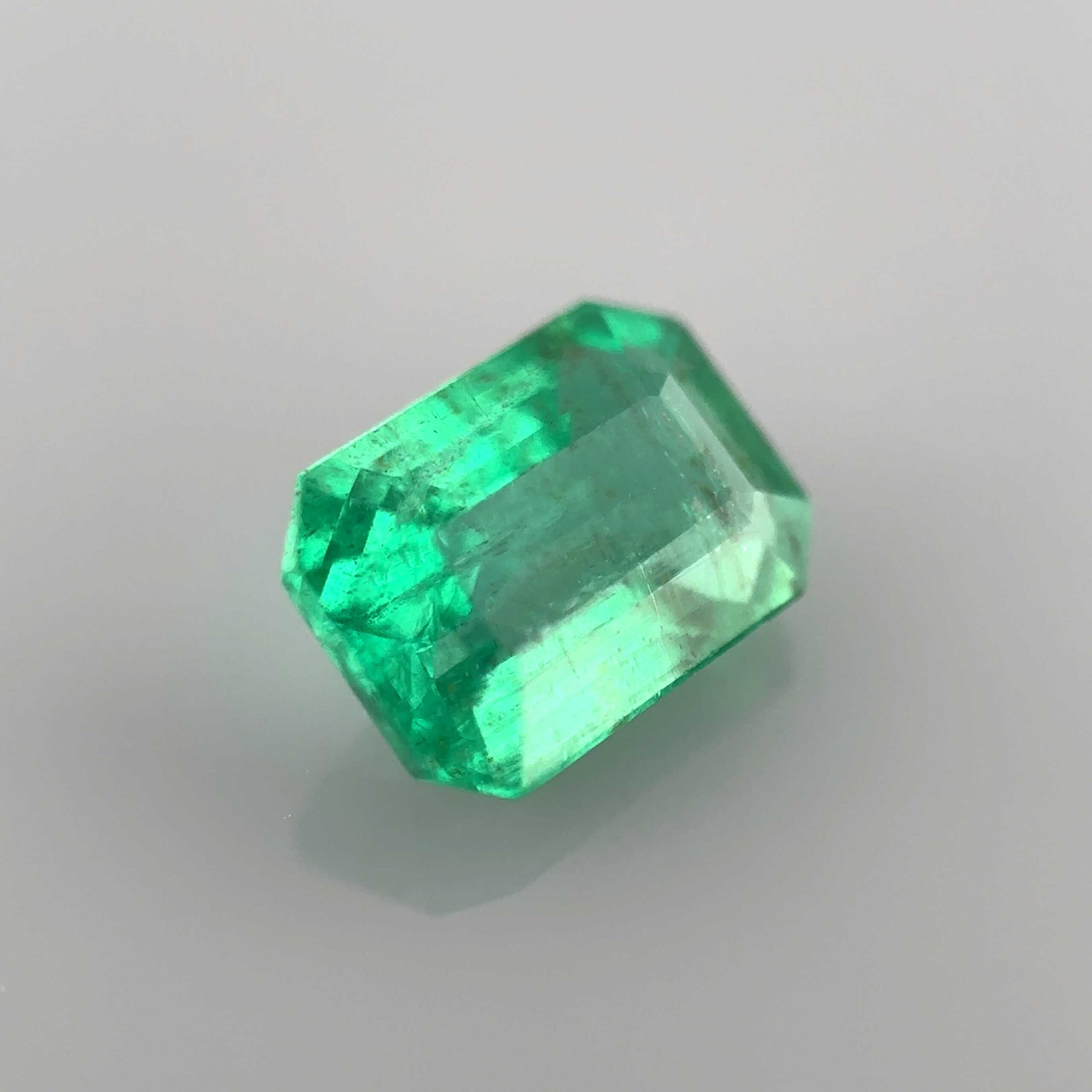 natural green emerald cut octogonal mygem