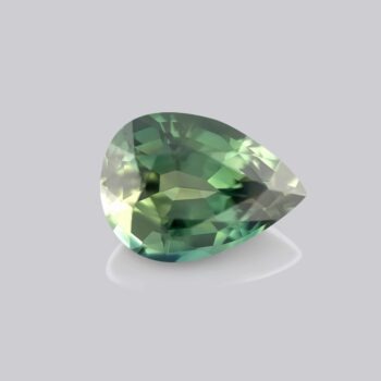 Saphir vert intense taille poire 1,275 carats vu de face
